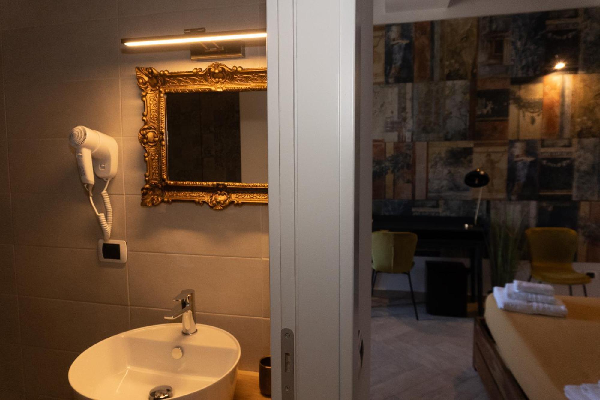 Gasthof Le Boutique Luxury Diffused In Historic Center Fiumicino