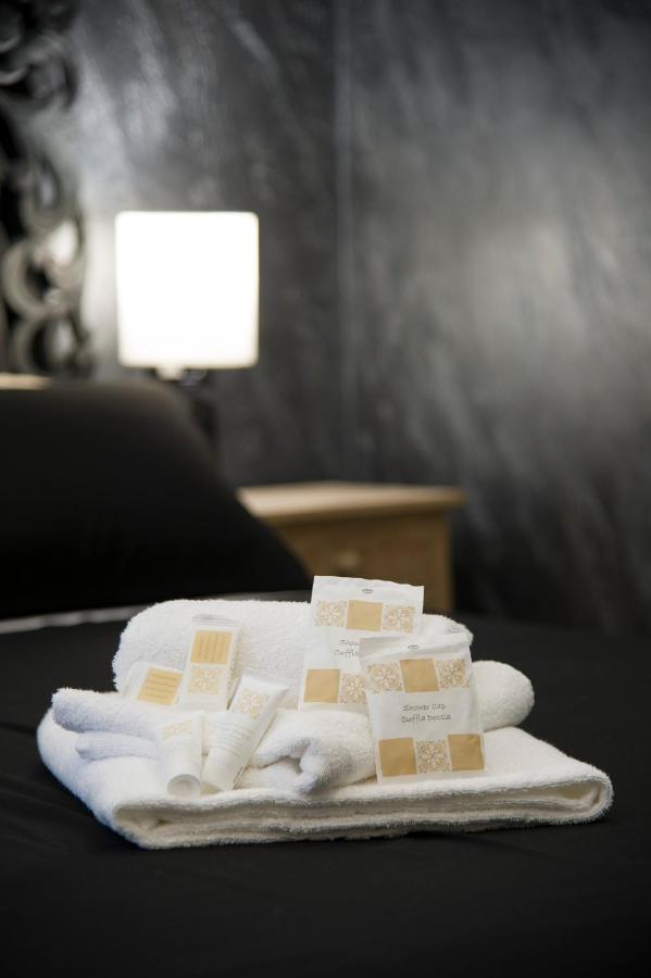Le Boutique Luxury Diffused In Historic Center Gasthof *